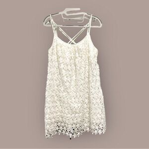 VTCH WHITE LACE MINI‎ DRESS SIZE SMALL